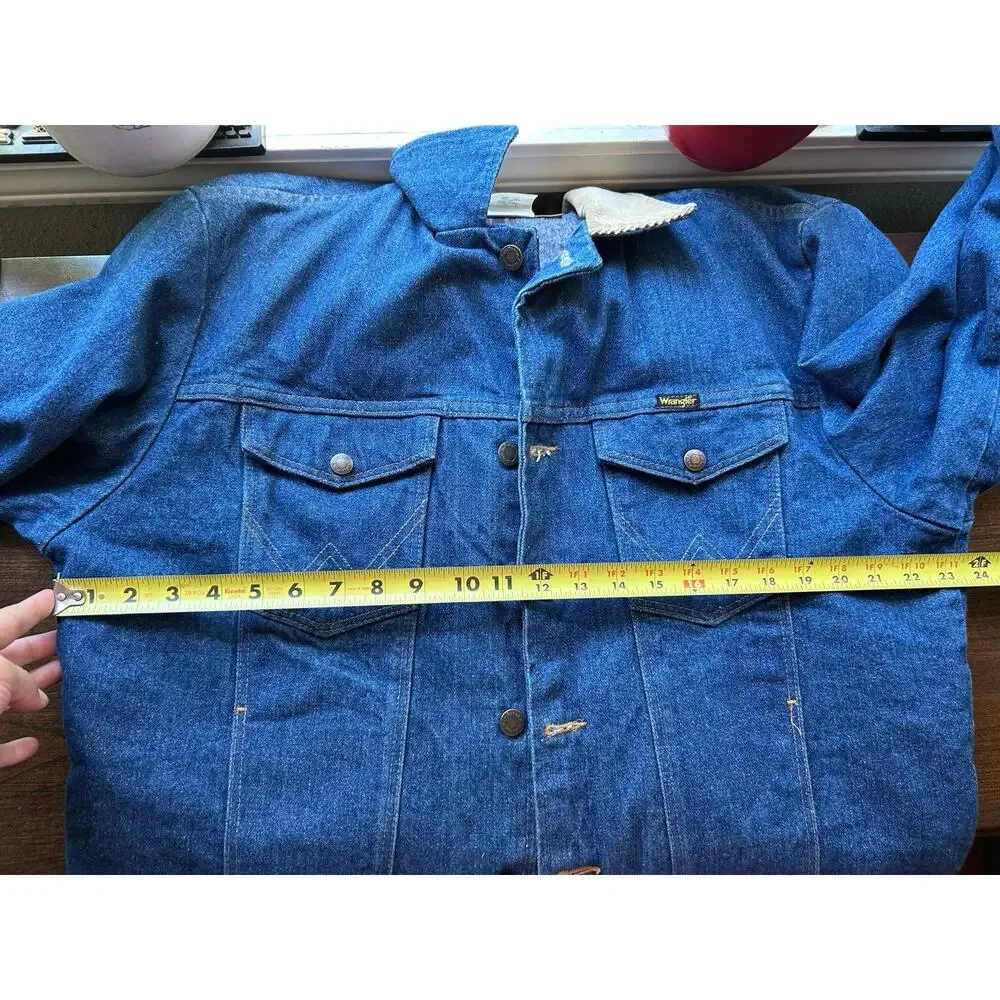 VTG Wrangler Blanket Lined Denim Western Jacket USA Size 42 Classic Style